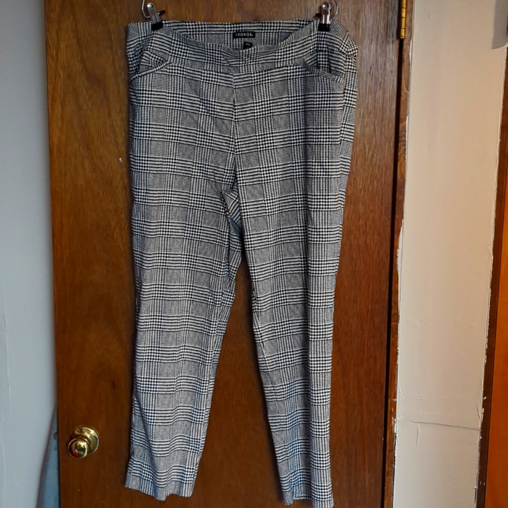 COPY - George Houndstooth Cropped Pants, 2X